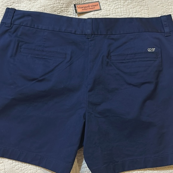 Vineyard vine dayboat classic shorts solid deep bay. NWT. Size 14. - Picture 9 of 11